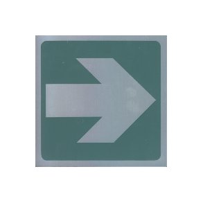 PIL P� GR�N BAGGRUND-  selvkl�bende skilt i aluminium 14x14  mm