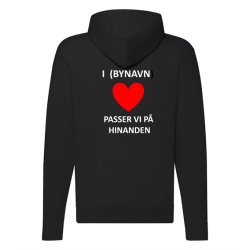 H�ttetr�je med lynl�s med tryk - I (bynavn)  passer vi p� hinanden